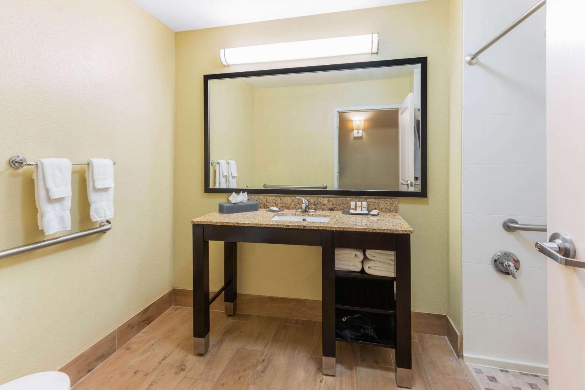 Hotel La Quinta By Wyndham Carlsbad Extérieur photo
